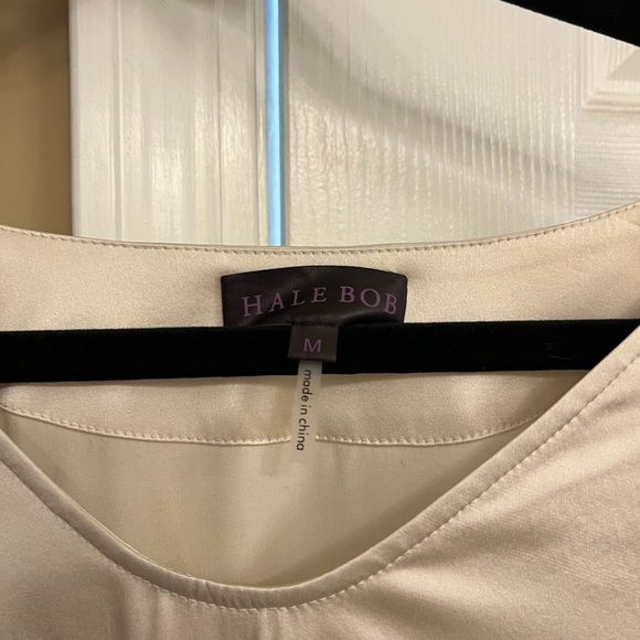 Hale Bob M Silk & beaded off white holidays blouse. Worn 1 time, Good condition - Picture 6 of 7